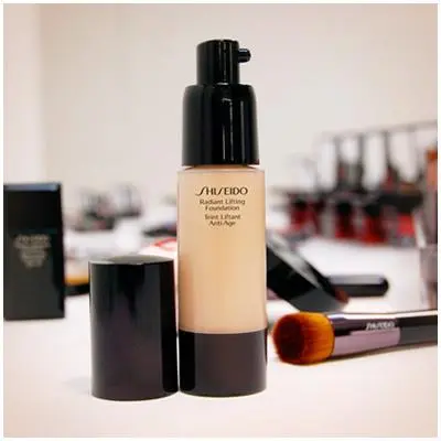 SHISEIDO FONDOTINTA RADIANT LIFTING FOUNDATION SPF15